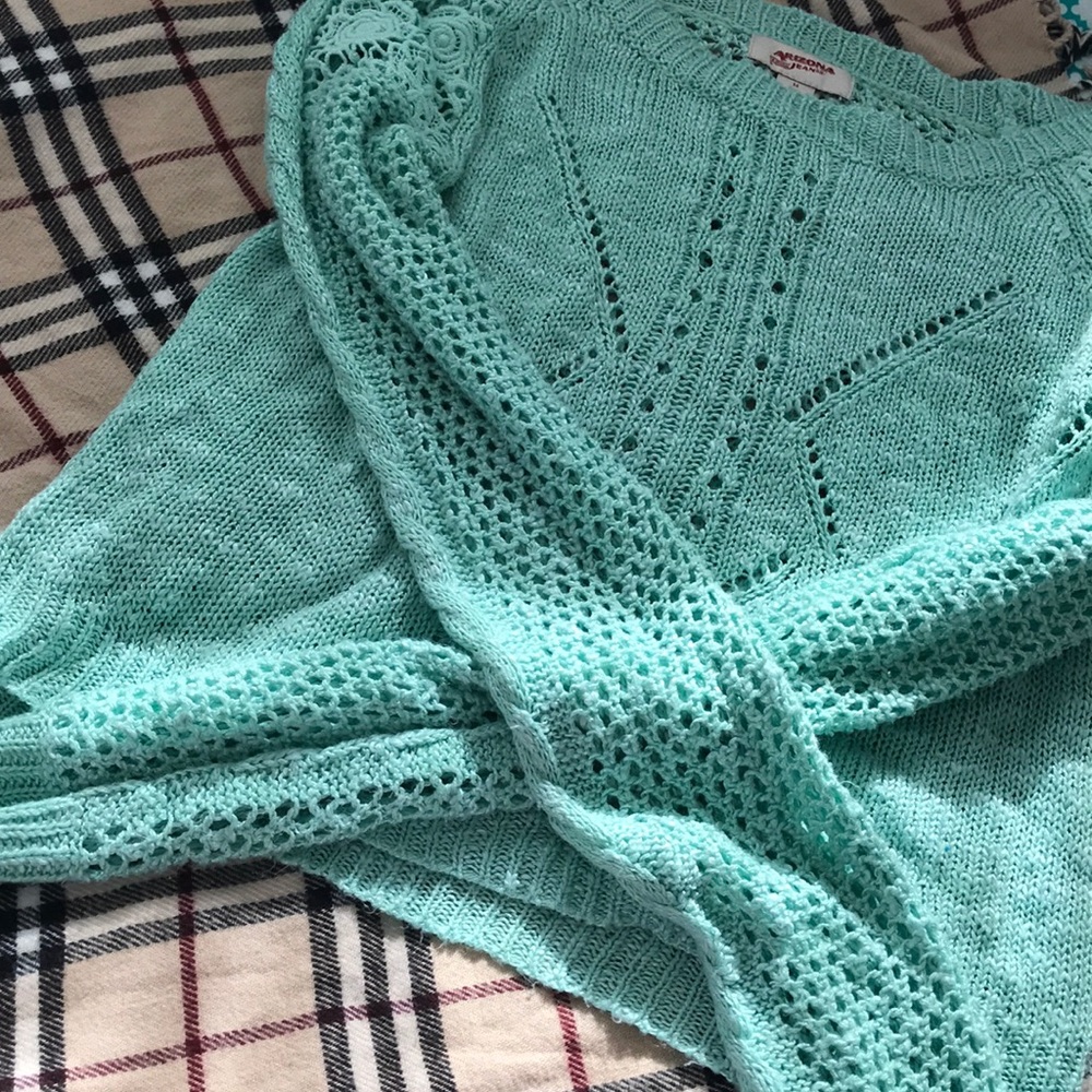 Turquoise knitted cropped sweaters